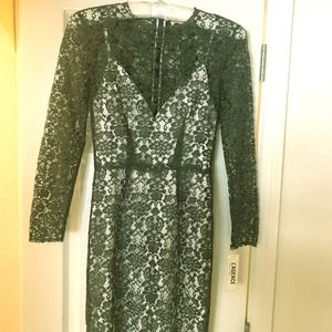L'AGENCE Grey ad White Lace Dress